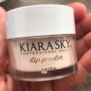 Kiara Sky dip powder, Prim & Proper DL01